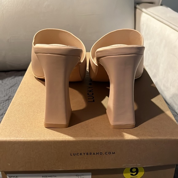 Olivia Miller, Size 9, Latte, Square Toe Heels - Picture 4 of 4